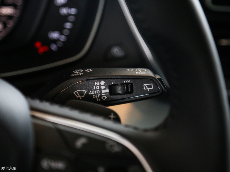 2018WQ5L 40 TFSI sr V