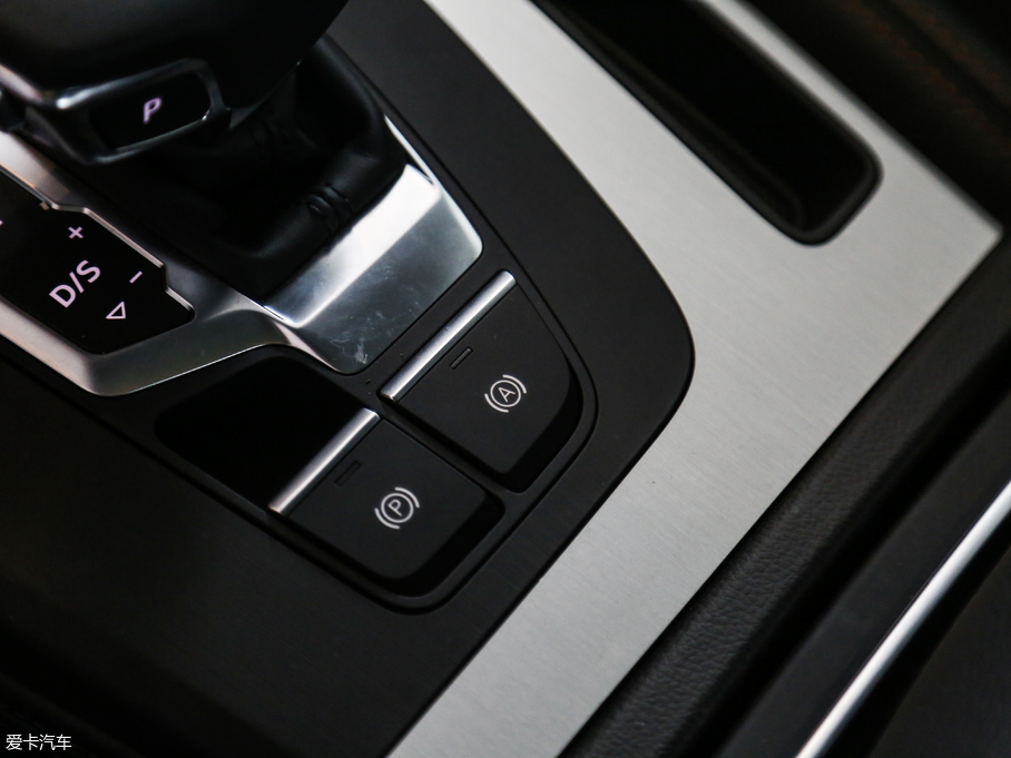 2018WQ5L 40 TFSI sr V