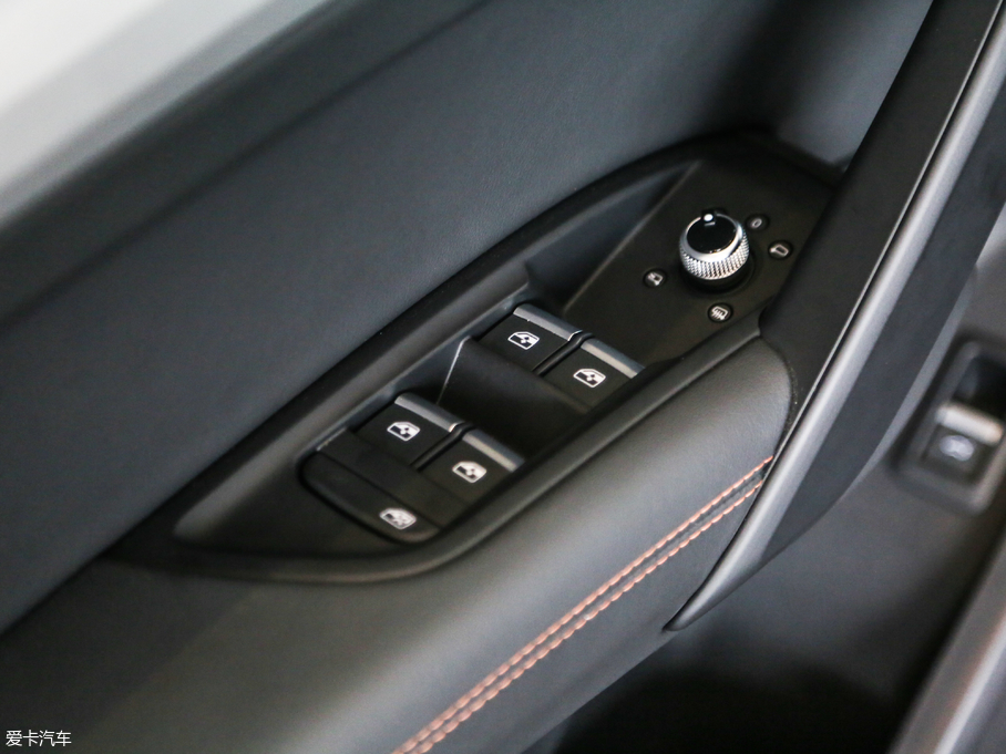 2018WQ5L 40 TFSI sr V