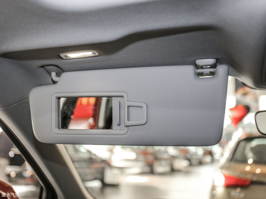 2018?yun)WQ5L 45 TFSI r(sh) V