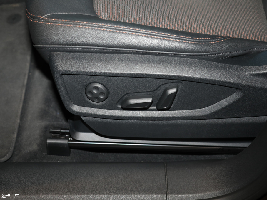 2018?yun)WQ5L 45 TFSI r(sh) V