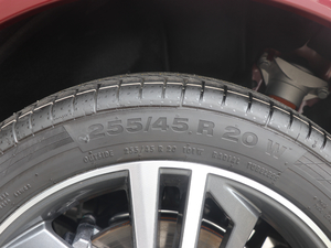 201845 TFSI L V ݆̥ߴ