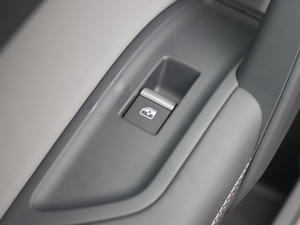 201845 TFSI L V п؅^