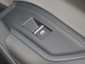 201845 TFSI L V п؅^