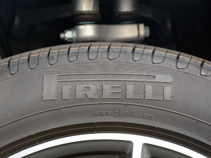 201840 TFSI sr(sh) (gu)V ݆̥Ʒ