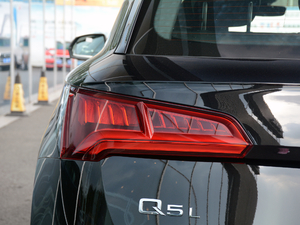 201840 TFSI sr V (x)(ji)^