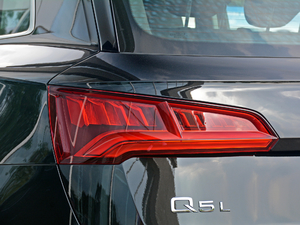 201840 TFSI sr V (x)(ji)^