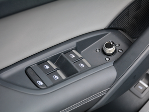 201840 TFSI sr V {܇ƅ^(q)	