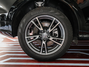 201845 TFSI r V ݆Ȧ