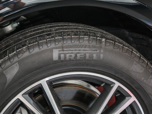 201845 TFSI r V ݆̥Ʒ