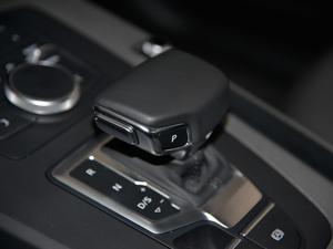 201840 TFSI sMȡ V QU