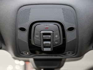 201845 TFSI r V п؅^