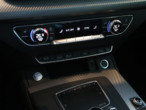 201845 TFSI r V п؅^