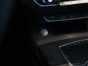 201845 TFSI r V п؅^