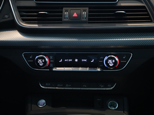 201845 TFSI r V п؅^