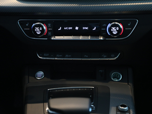 201845 TFSI r V п؅^