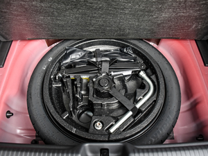 2019款35TFSI 上市专享版 国V 备胎