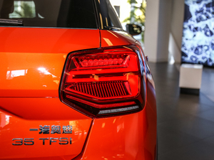 2019款35TFSI 豪华致雅型 国V 尾灯