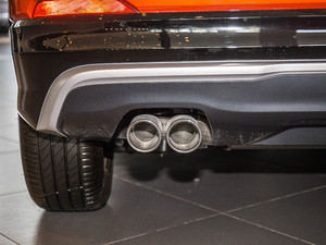 2019款35TFSI 豪华致雅型 国V 排气管