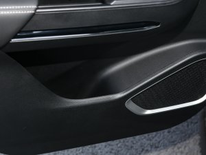 2023款410km 创业版 后门储物空间