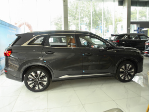 2026165km LmUltra 7 w^