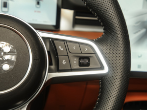 2026165km LmUltra 7 w^