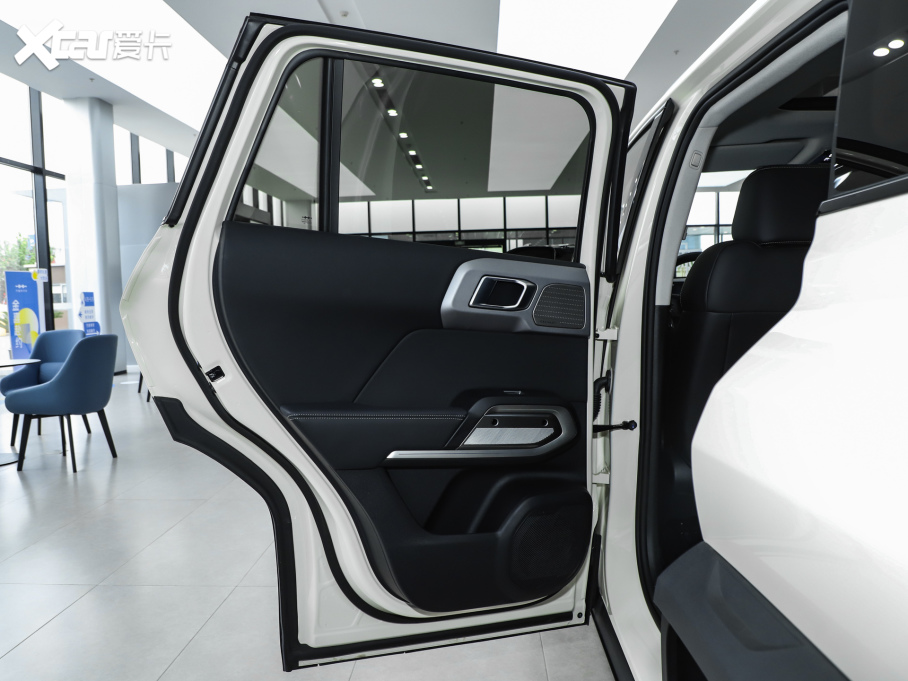 20253 501KM (q)Ultra