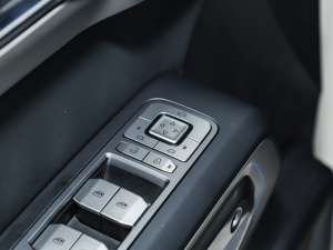 2025501KM Ultra п؅^