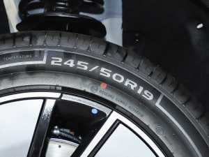 2025501KM (q)Ultra (x)(ji)^