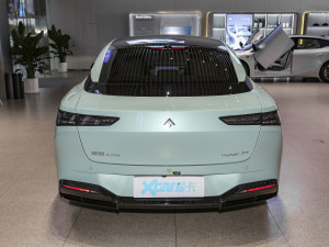2023款560后驱科技版 正后	