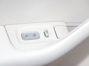 2024��736km UItra �п؅^