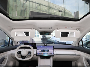 2024��736km UItra �п؅^