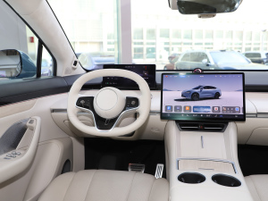 2024��736km UItra �п؅^