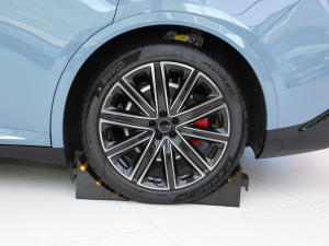 2024��736km UItra �������^