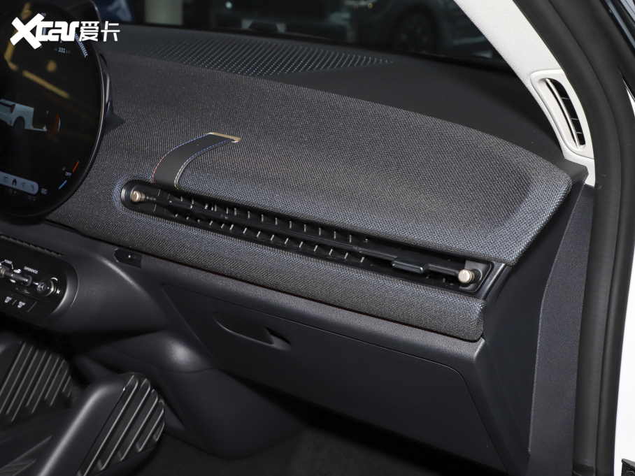 2024늄MINI COOPER 452km COOPER SE ˇg