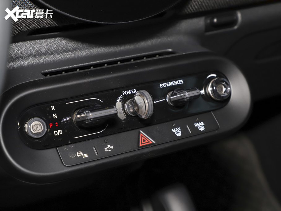 2024늄MINI COOPER 452km COOPER SE ˇg