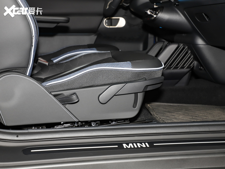 2024늄MINI COOPER 456km COOPER E 