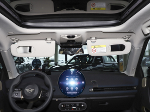 2024452km COOPER SE ˇg п؅^