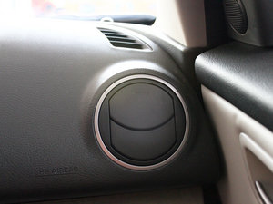 2009款2.0L 豪华版 中控区