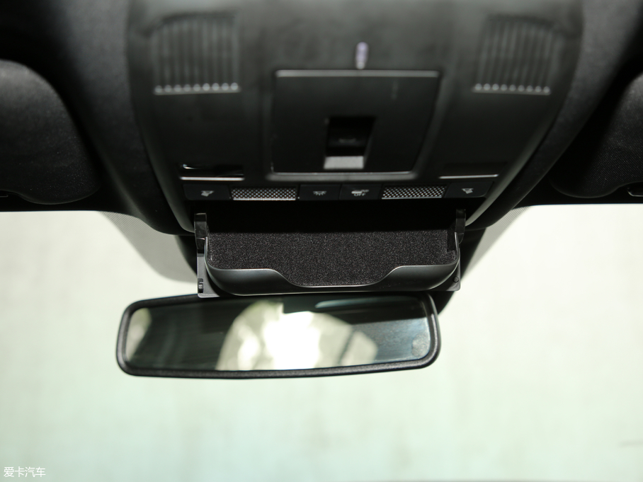 2020Ɲ 2.5L {(ln)