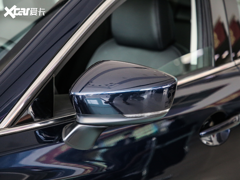 2020Ɲ 2.0L {(ln)A