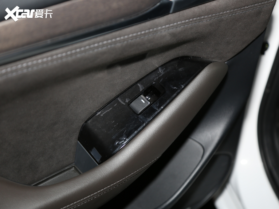 2020Ɲ 2.5L {(ln)