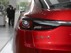 20212.0L ԄӃ{Ʒλ ^