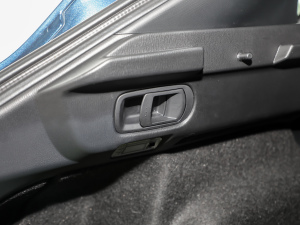 20212.0L ԄӃ{Ʒλ g