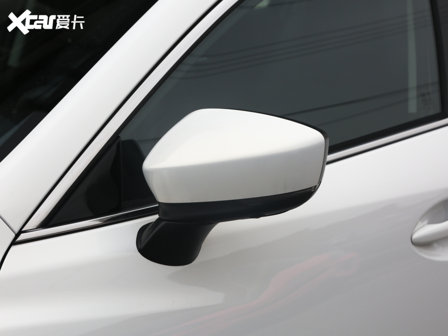 2021Ɲ 2.0L {(ln)A