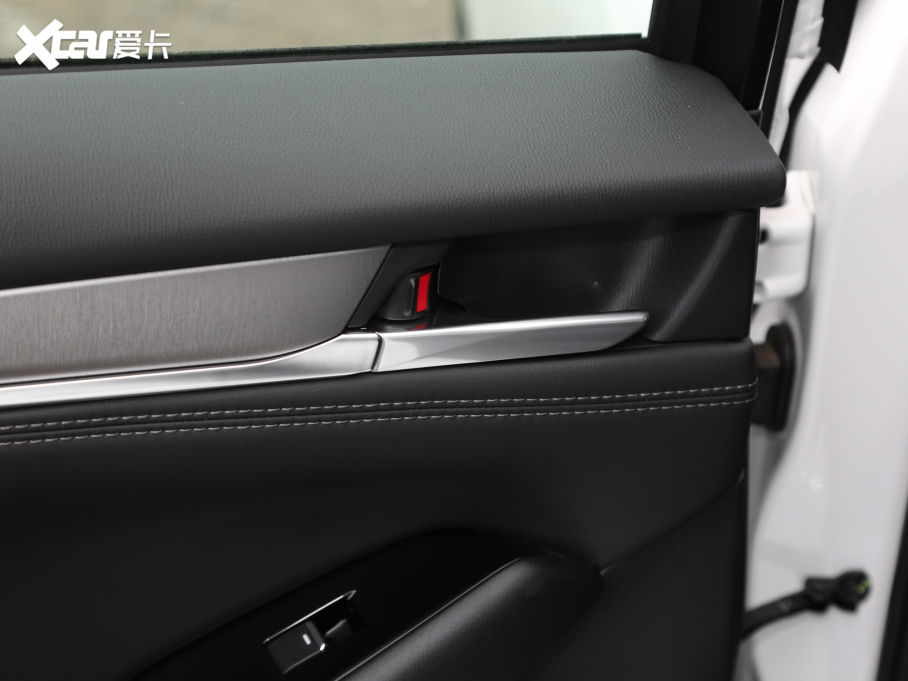 2021Ɲ 2.0L {(ln)A