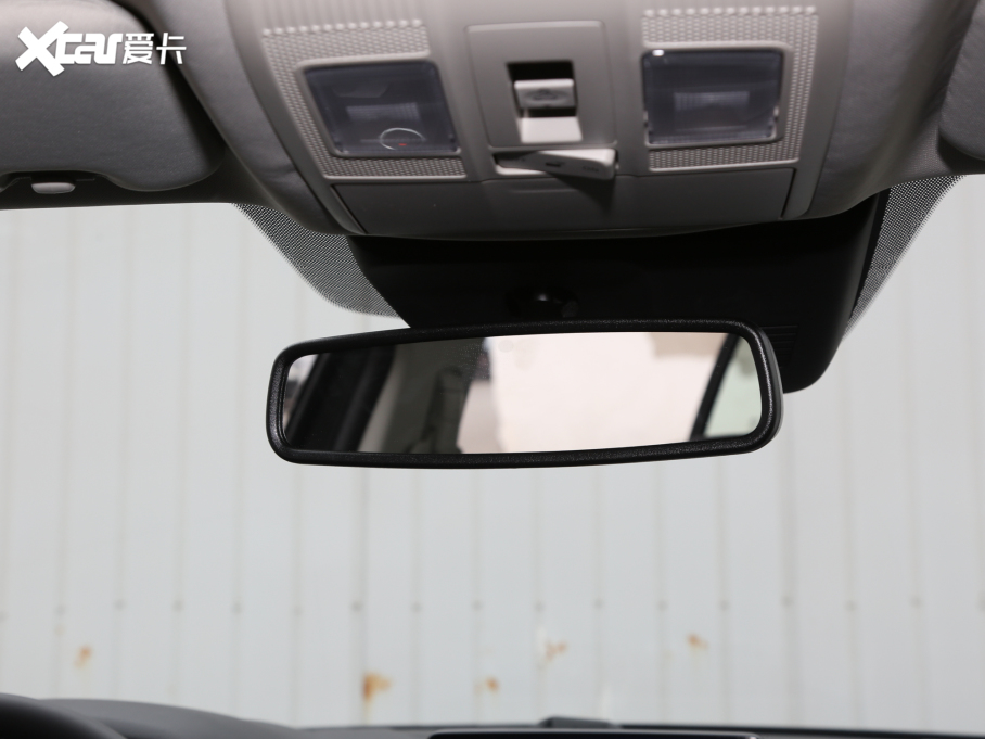 2021���Ɲ 2.0L �{(l��n)����A��