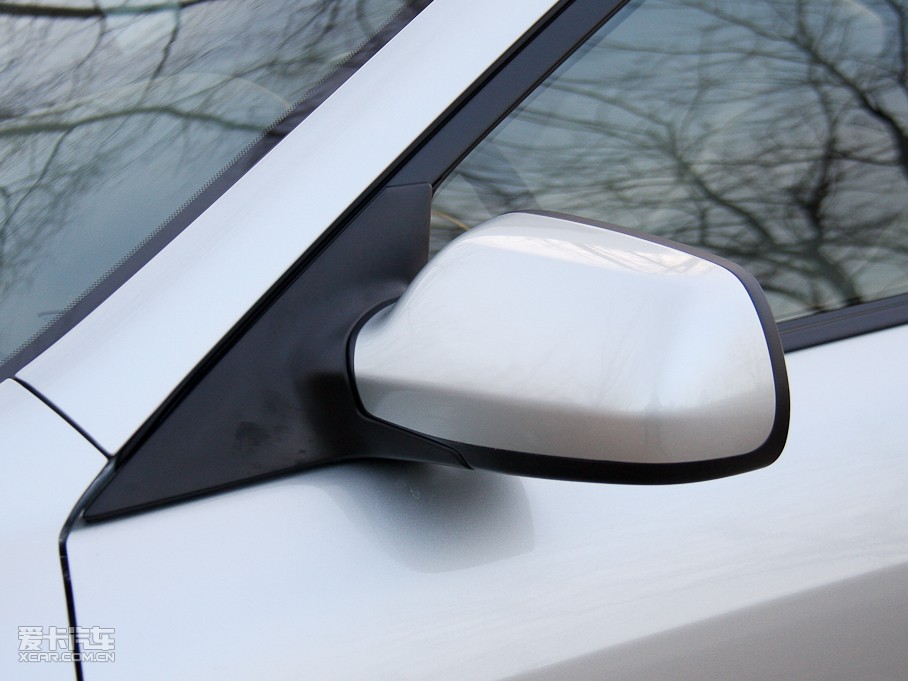 2011R_(d)6 2.0L Ԅ(dng)r(sh)а