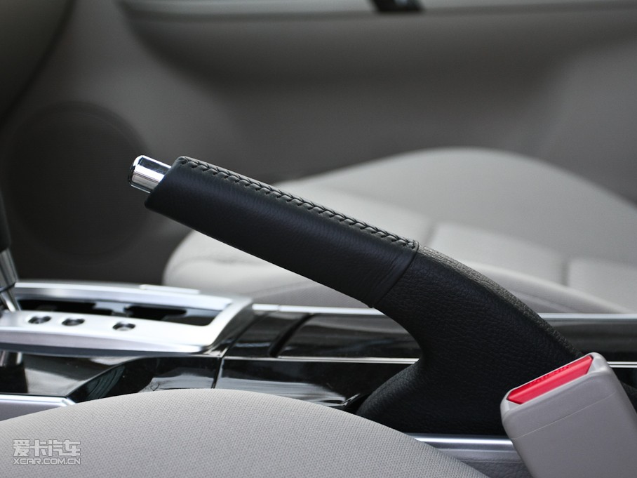 2011R_(d)6 2.0L Ԅӕrа