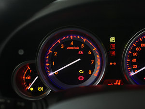 2011款2.0L 精英版 中控区
